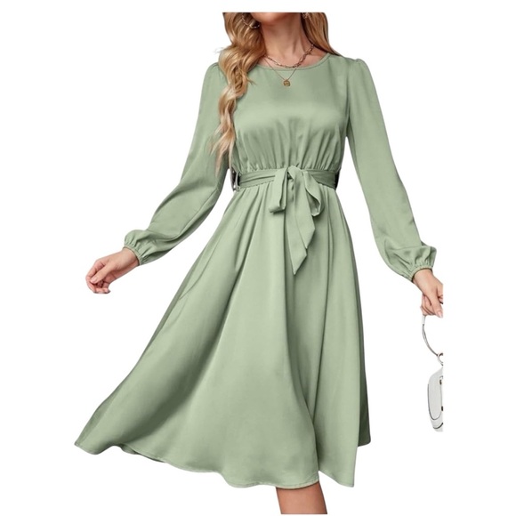 Elegant Green Midi Dress - Picture 1 of 10